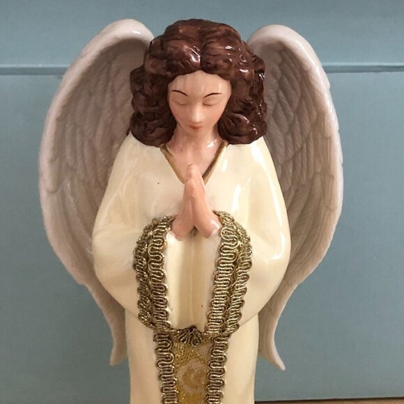 PartyLite Heirloom Gabriel Angel Ivory Gold Porcelain Tealight Holder P9927 9" - Picture 3 of 9